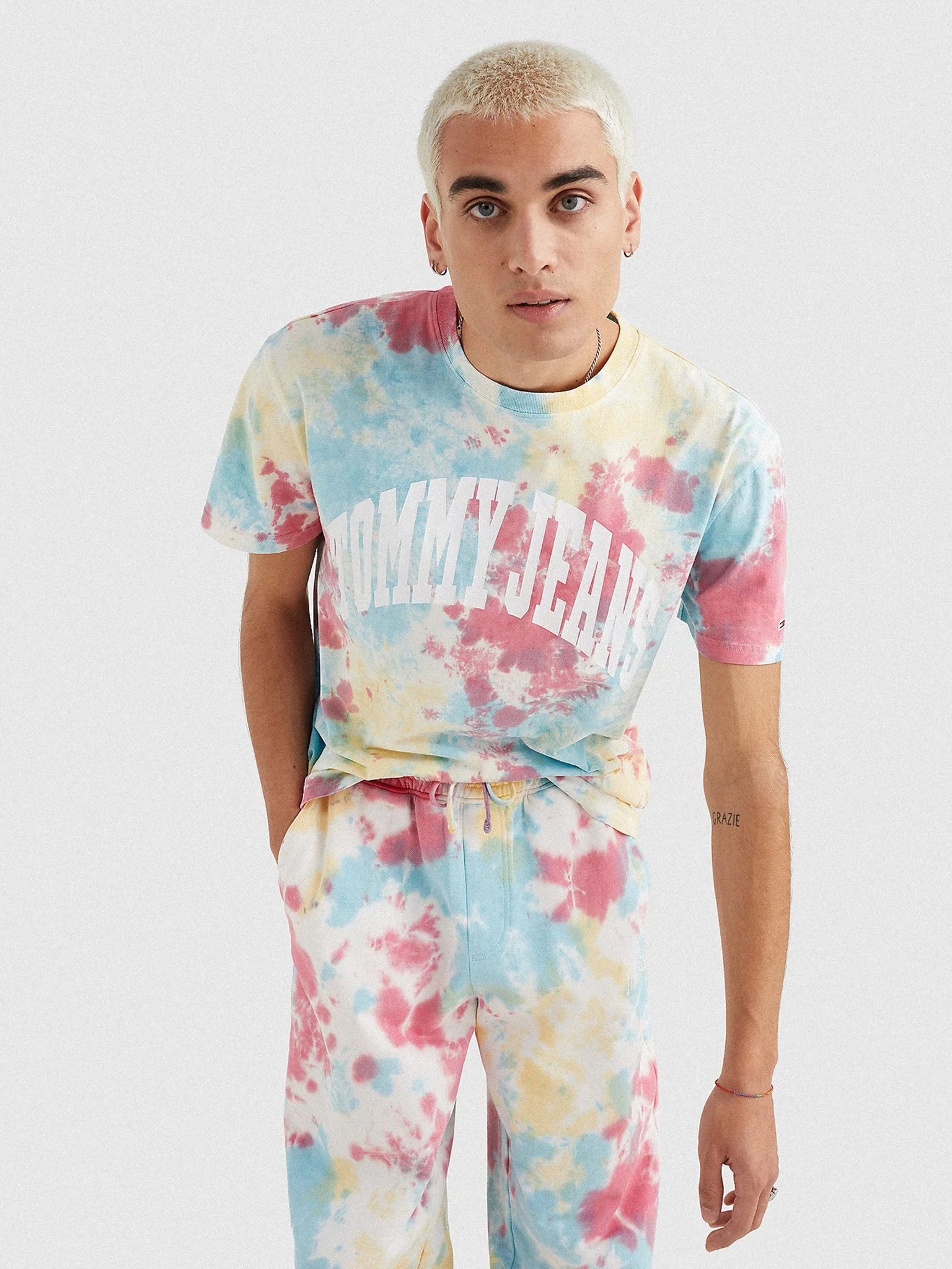 Obrázok Tommy Jeans Aop Tie Dye Tee Bold Tie Dye Aop EUR 46