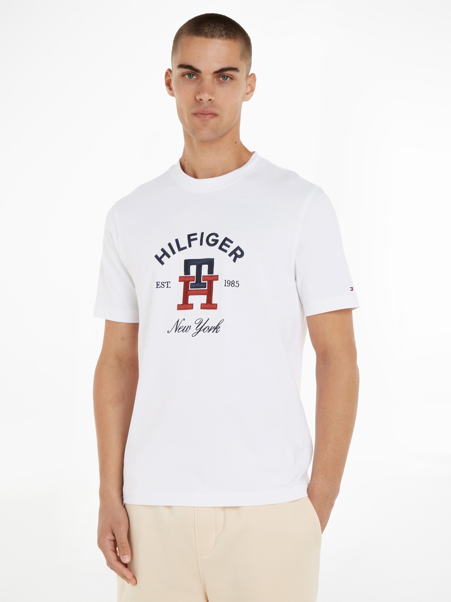 incompleet Overeenstemming Toegeven Tommy Hilfiger - Curved Monogram T-shirt Bibloo.com