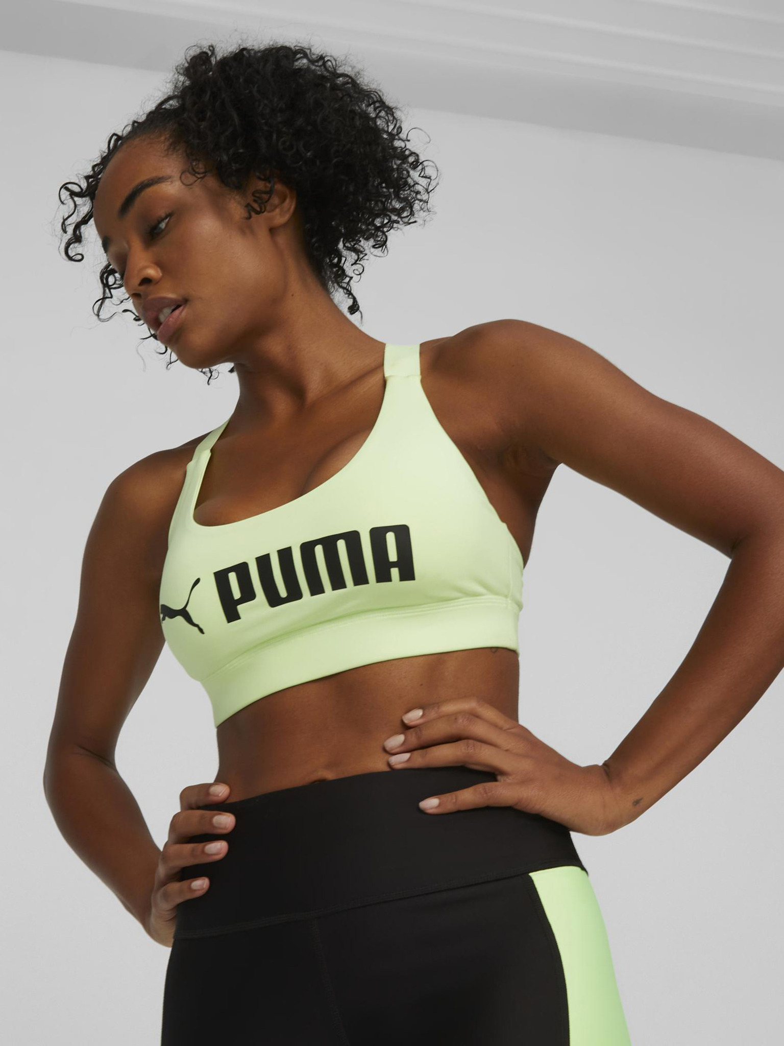 PUMA 52219201 Womens Black Drycell Mid Impact Fit Sports Bra Size Large