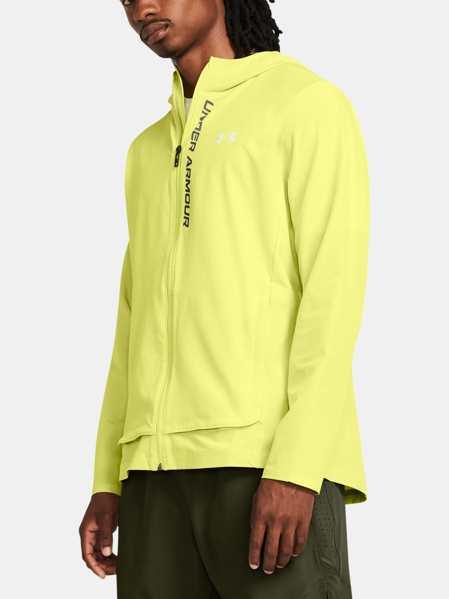  Under Armour UA Outrun The Storm XXL Black : Clothing, Shoes &  Jewelry