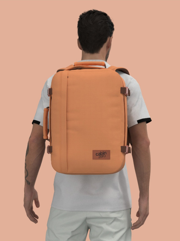 CabinZero Classic 36L Gobi Sands Backpack Marrón