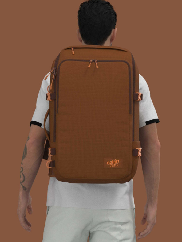 CabinZero Adv Pro 42L Saigon Coffee Backpack Marrón