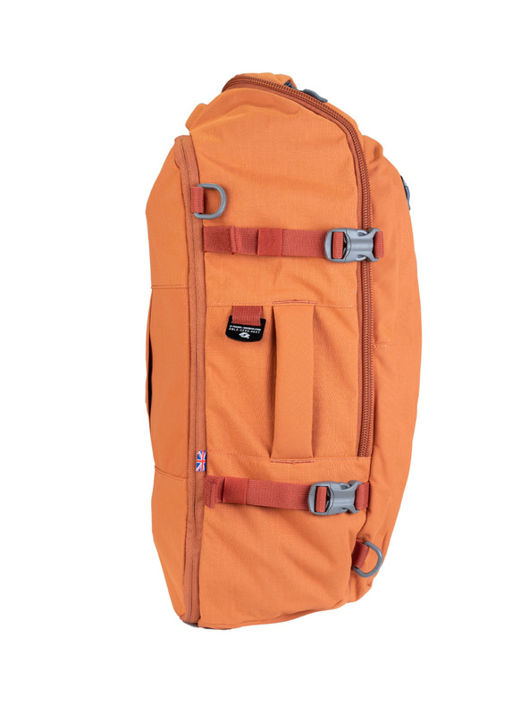 CabinZero Adventure Sahara Sand (32L) Backpack Naranja