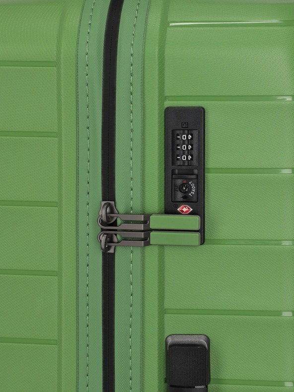 Travelite Mooby L Green Suitcase Verde